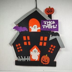 Hanging Felt Wall Decor Holiday Seasonal House Bat Pumpkin Ghost Fence Party